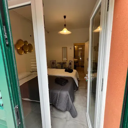 Gasthuis La Casa Di Giada Affittacamere Uscita Autostrada Di